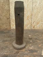 Vintage industriële pin aambeeld  gietijzer klinknagel XXXl, Antiek en Kunst, Antiek | Gereedschap en Instrumenten, Ophalen