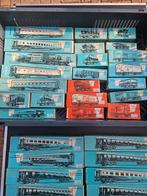 Marklin HO Partij /verzameling lot van 35 wagons in doosjes, Wisselstroom, Wagon, Ophalen of Verzenden, Zo goed als nieuw