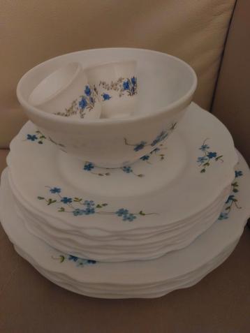 Arcopal Borden Set - Blauwe Bloemen beschikbaar voor biedingen