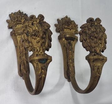 Set antiek Franse gordijn haken messing / brons kleur beschikbaar voor biedingen