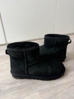 Uggs classic mini 39, Kleding | Dames, Schoenen, Gedragen, Ophalen of Verzenden, Ugg, Zwart