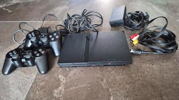 PlayStation 2 met 2 controllers beschikbaar voor biedingen