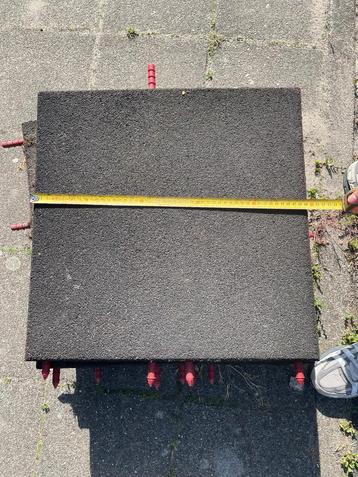 Ca 350 valtegels te koop beschikbaar voor biedingen