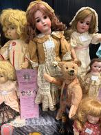 = Antieke Pop kleding, pruiken en meer =, Ophalen of Verzenden