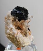 Hematietroos op quartz, Ophalen of Verzenden