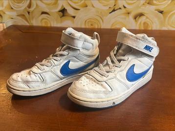 Nike Schoenen Maat 32 beschikbaar voor biedingen