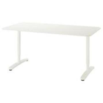 5 bureaus IKEA Bekant wit (ook los mogelijk)