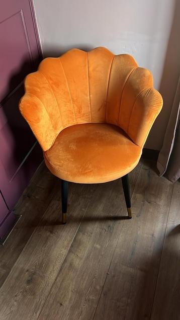Oranje Velvet Pauw Stoel beschikbaar voor biedingen