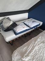 Inklapbaar bed met matras, dekbed en kussens, Ophalen of Verzenden, Zo goed als nieuw, Eenpersoons, Metaal