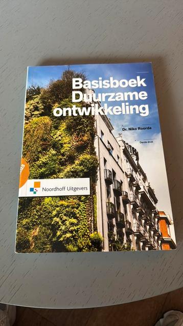 Niko Roorda - Basisboek duurzame ontwikkeling beschikbaar voor biedingen