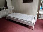 Wit metalen bed lichtgewicht 90x200 Franse/brocante stijl, Huis en Inrichting, Slaapkamer | Bedden, Ophalen, 90 cm, Eenpersoons