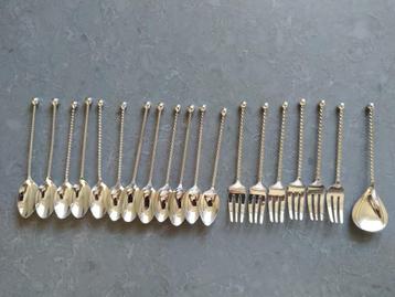 Nieuw 12 verzilverde lepeltjes 6 taartvorkjes ,1 suikerschep beschikbaar voor biedingen
