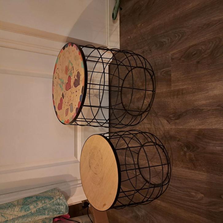 Bijzettafel stalen mand zwart, houten blad, Huis en Inrichting, Tafels | Bijzettafels, Gebruikt, Rond, 45 tot 60 cm, Minder dan 55 cm