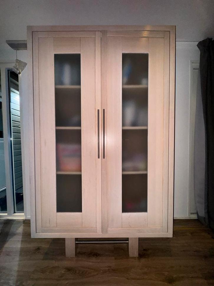 Witte eiken kast met melkglas & RVS, Huis en Inrichting, Kasten | Buffetkasten, Zo goed als nieuw, 150 tot 200 cm, 100 tot 150 cm