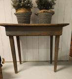 Rustiek oud tafeltje, Ophalen