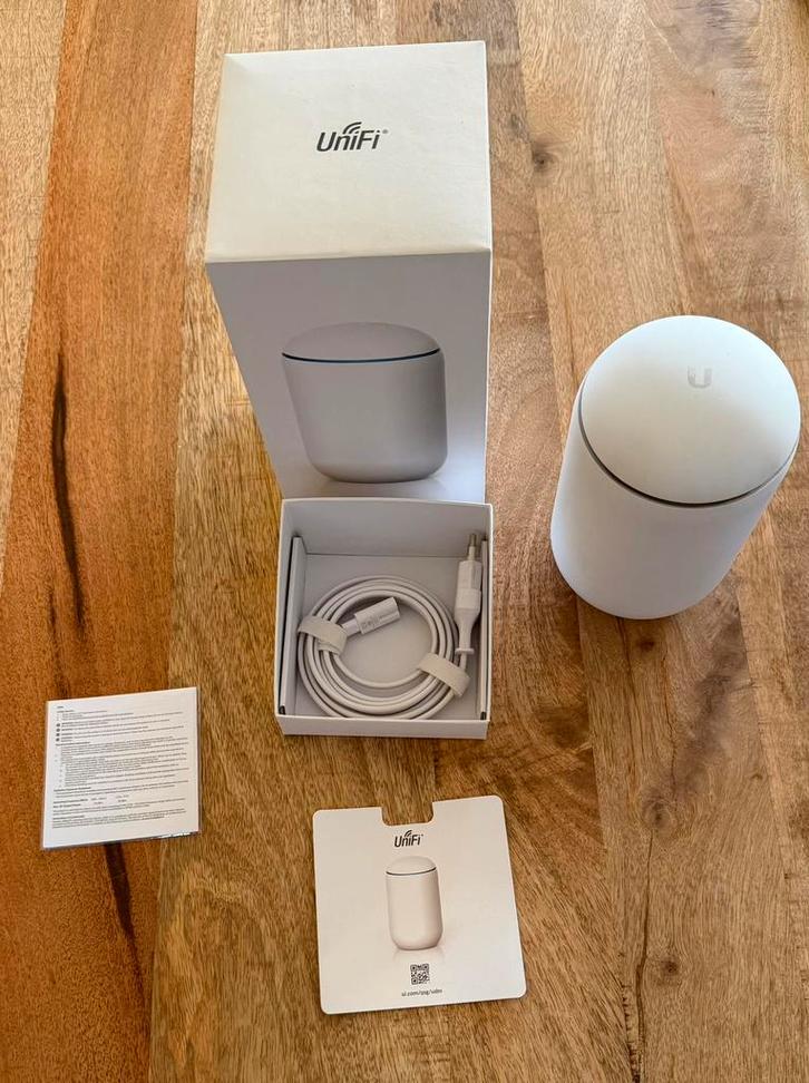 Ubiquiti UniFi Dream Machine, Computers en Software, Routers en Modems, Gebruikt, Router, Ophalen