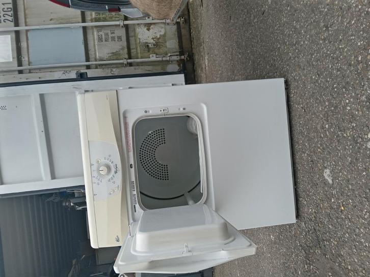 Nette wasdroger afvoerslang whirlpool aclasse gratis bezorg, Witgoed en Apparatuur, Wasdrogers, Gebruikt, Condens, 6 tot 8 kg