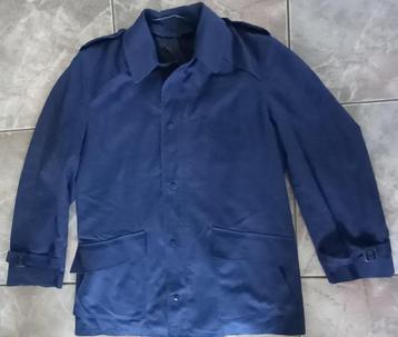 Halflange mooie overjas donkerblauw maat 48 / KLu Luchtmacht beschikbaar voor biedingen