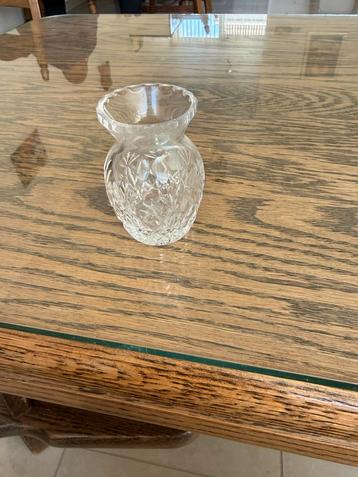 Kristallen Vaasje beschikbaar voor biedingen