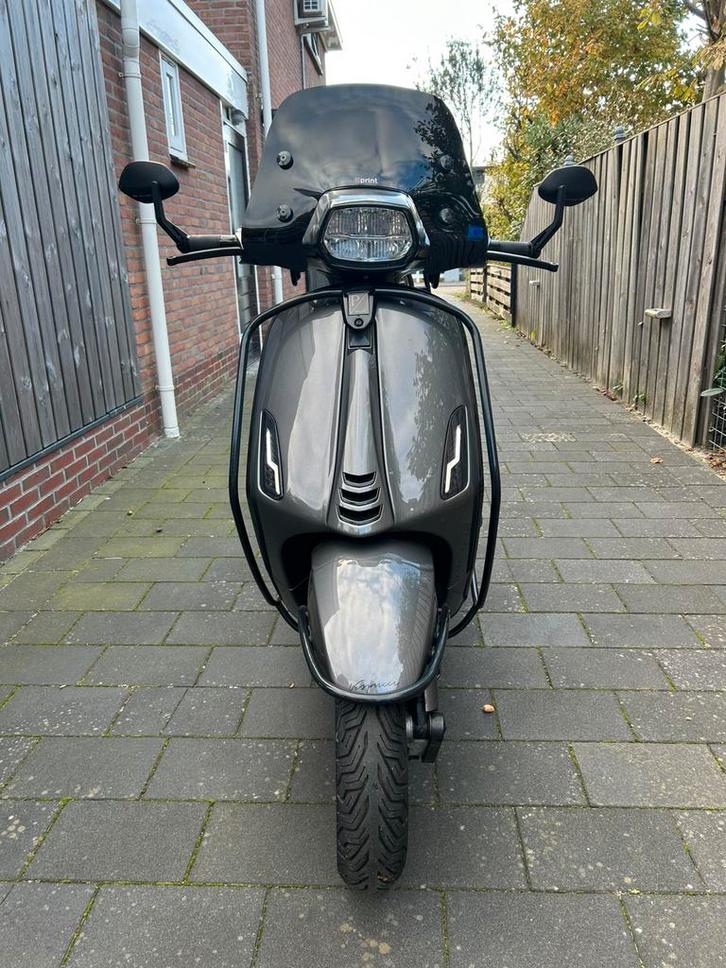 Vespa Sprint, Fietsen en Brommers, Scooters | Vespa, Zo goed als nieuw, Vespa S, Benzine, Ophalen