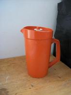 Tupperware Schenkkan ( 2 liter, oranje ), Ophalen of Verzenden, Gebruikt, Oranje, Beker of Kan