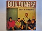 CD Building 429 - Space In Between Us (2004, izgs), Ophalen of Verzenden, Zo goed als nieuw, Poprock