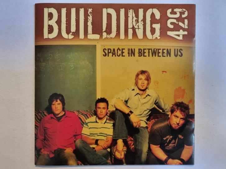 CD Building 429 - Space In Between Us (2004, izgs), Cd's en Dvd's, Cd's | Rock, Zo goed als nieuw, Poprock, Ophalen of Verzenden