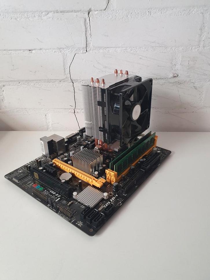 Biostar A960D+V2 Socket AM3+ Moederbord|8GB RAM|AMD FX-6300, Computers en Software, Moederborden, Zo goed als nieuw, AMD, DDR3