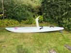 Nette HiFly surfplank voor beginners en gevorderden., Watersport en Boten, Windsurfen, Ophalen, 300 cm of meer, Met vin(nen), Complete set