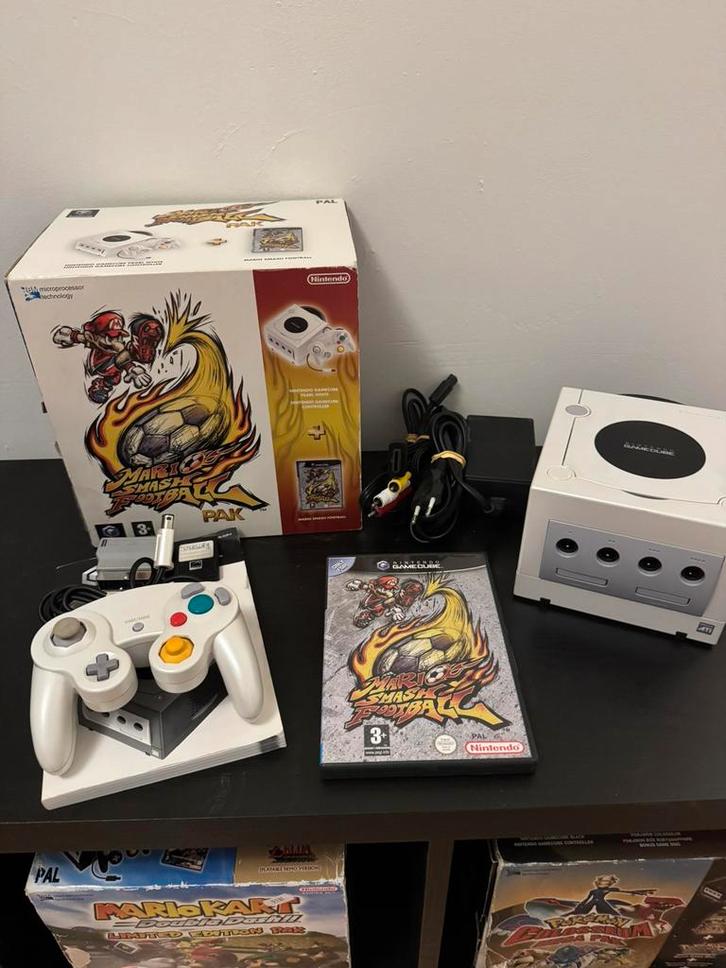 Gamecube Pearl White Mario Smash Football Pak Bundle, Spelcomputers en Games, Spelcomputers | Nintendo GameCube, Zo goed als nieuw
