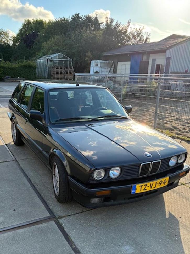 BMW 325i e30 touring, Auto's, BMW, Particulier, 3-Serie, Benzine, Stationwagon, Handgeschakeld, Geïmporteerd, Zwart, Achterwielaandrijving
