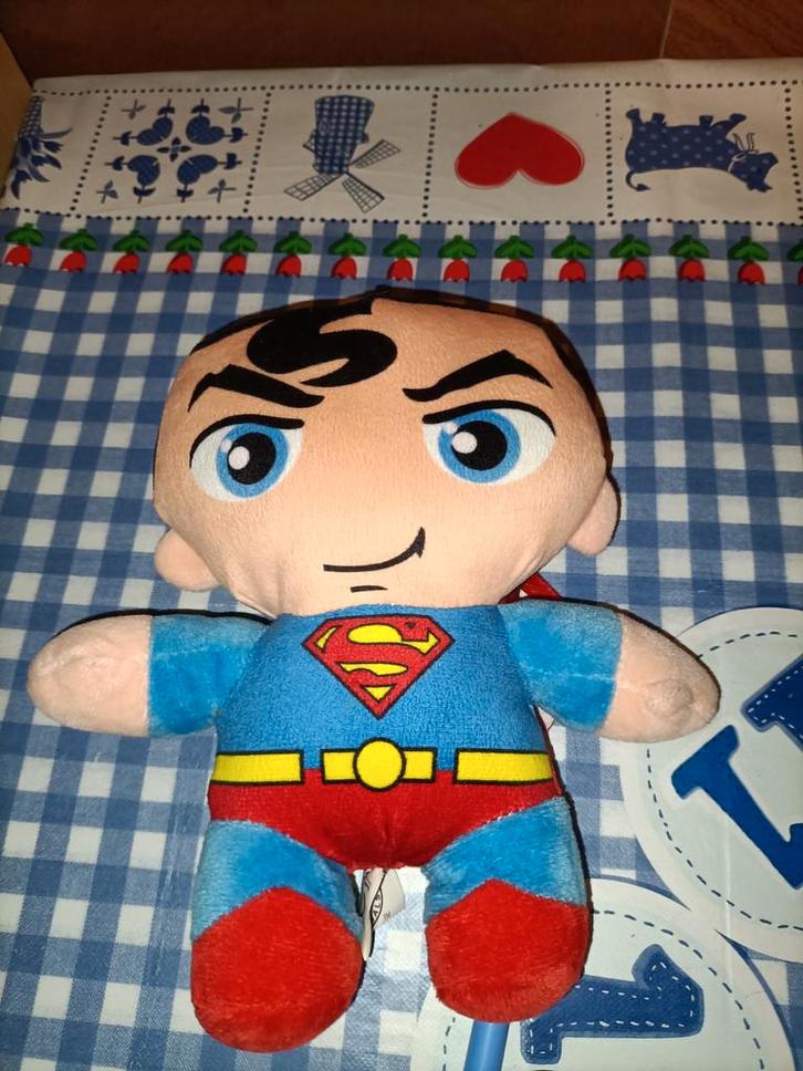 Superman knuffel 22 cm groot, Kinderen en Baby's, Speelgoed | Knuffels en Pluche, Ophalen of Verzenden