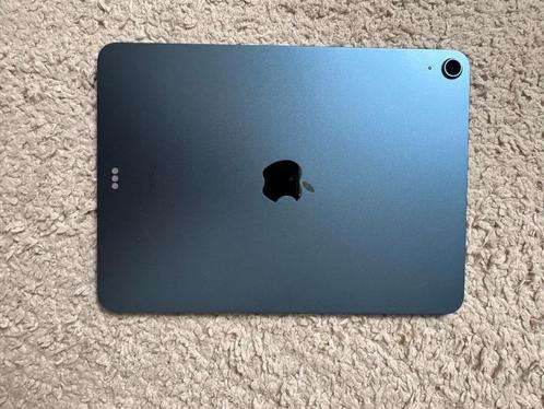 iPad Air 2022 (64GB, Blue) + Logitech Folio Touch + Apple, Computers en Software, Apple iPads, Apple iPad Air, 11 inch, 64 GB