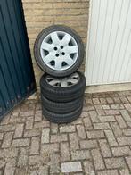 Pirelli Snowcontrol II 175/60 R15 Winterbanden op Velg, Auto-onderdelen, Banden en Velgen, Ophalen, Gebruikt, 15 inch, 175 mm