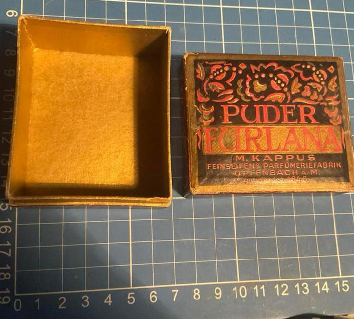 Oude Poederdoos 'Puder Floriana' - Karton, Antiek en Kunst, Antiek | Overige Antiek, Ophalen of Verzenden