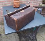 antieke dokterstas, Ophalen