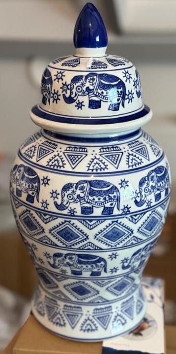 Sierpotten Blauw/wit met deksel, afbeelding olifanten beschikbaar voor biedingen