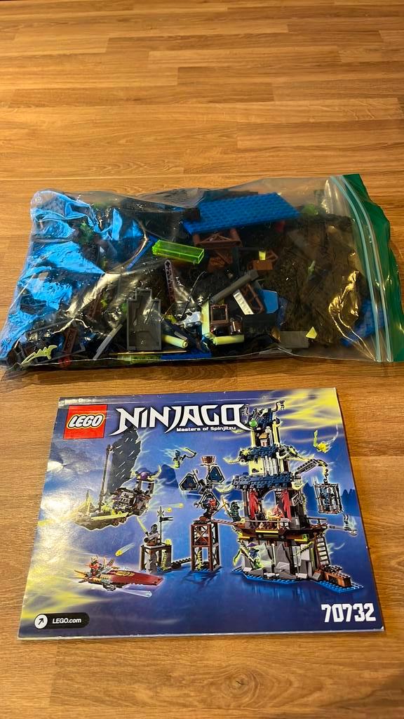 Lego ninjago 70732 city of stix met boekje, Kinderen en Baby's, Speelgoed | Duplo en Lego, Zo goed als nieuw, Ophalen of Verzenden