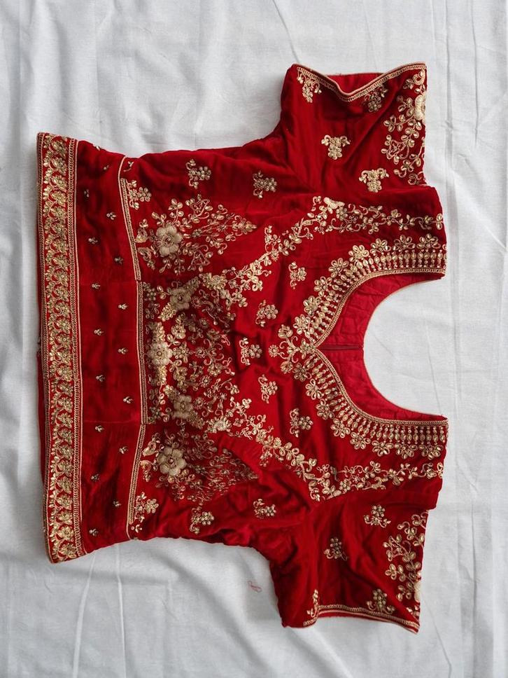 Nieuwe Indiase  bruidsjurk, lehenga, trouwkleding + sieraden, Kleding | Dames, Trouwkleding en Trouwaccessoires, Nieuw, Trouwjurk