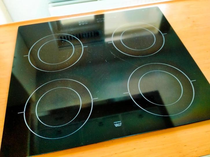 Etna inductie kookplaat incl stekker, Witgoed en Apparatuur, Kookplaten, Gebruikt, Inbouw, Inductie, 4 kookzones, Ophalen