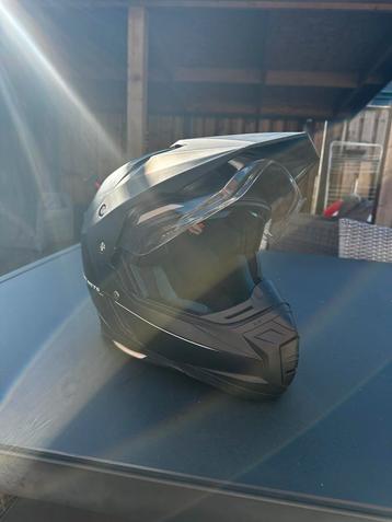  MT Brommer/cross helmet beschikbaar voor biedingen