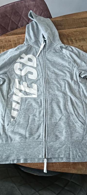 Nike SB Vest Grijs Maat M beschikbaar voor biedingen
