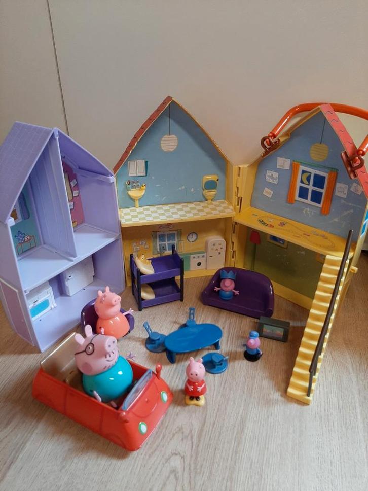 Peppa pig huis met auto en extra huisje, Kinderen en Baby's, Speelgoed | Poppenhuizen, Ophalen of Verzenden