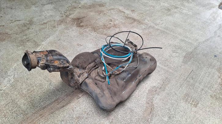 VR6 GTI 16V brandstof tank MK2 / MK3 3 bar, Auto-onderdelen, Brandstofsystemen, Volkswagen, Gebruikt, Ophalen