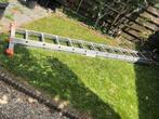 Te koop Aluminium Schuif ladder 12 tredes dus werkhoogte, Doe-het-zelf en Verbouw, Ladders en Trappen, Ophalen of Verzenden, Zo goed als nieuw