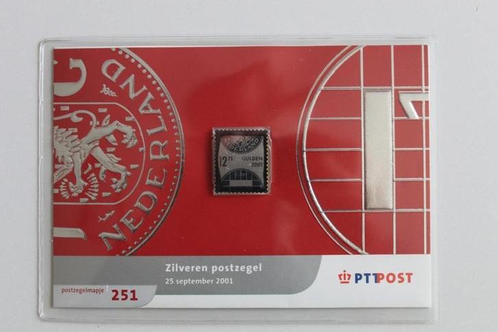 Postzegelmapje 251 – zilveren postzegel – september 2001, Postzegels en Munten, Postzegels | Nederland, Postfris, Na 1940, Verzenden