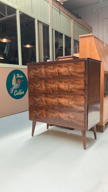 Vintage ladekast beschikbaar voor biedingen