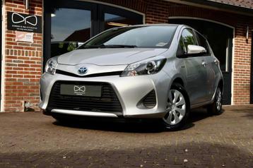 Toyota Yaris 1.5 Full Hybrid Comfort | CAMERA | AIRCO | LED beschikbaar voor biedingen