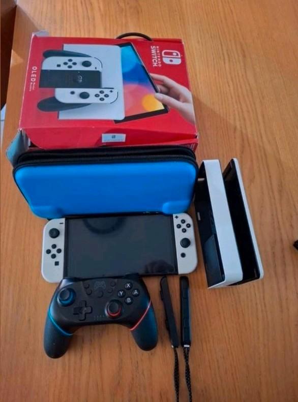 Nintendo Switch Oled, Spelcomputers en Games, Spelcomputers | Nintendo DS, Zo goed als nieuw, Overige modellen, Wit, Met games