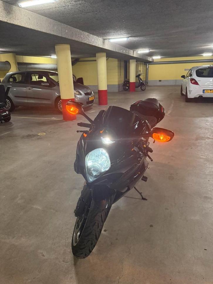 Suzuki GSXR 1000 K8, Motoren, Motoren | Suzuki, Particulier, Super Sport, meer dan 35 kW, 4 cilinders, Ophalen of Verzenden